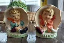Vintage Japan CNC Umbrella Kids Salt & Pepper Shakers Figurine Cute Retro Pair