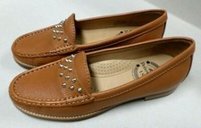 Driver Club USA Women's Genuine Leather Louisville Loafer TAN grainy 6.5 M US