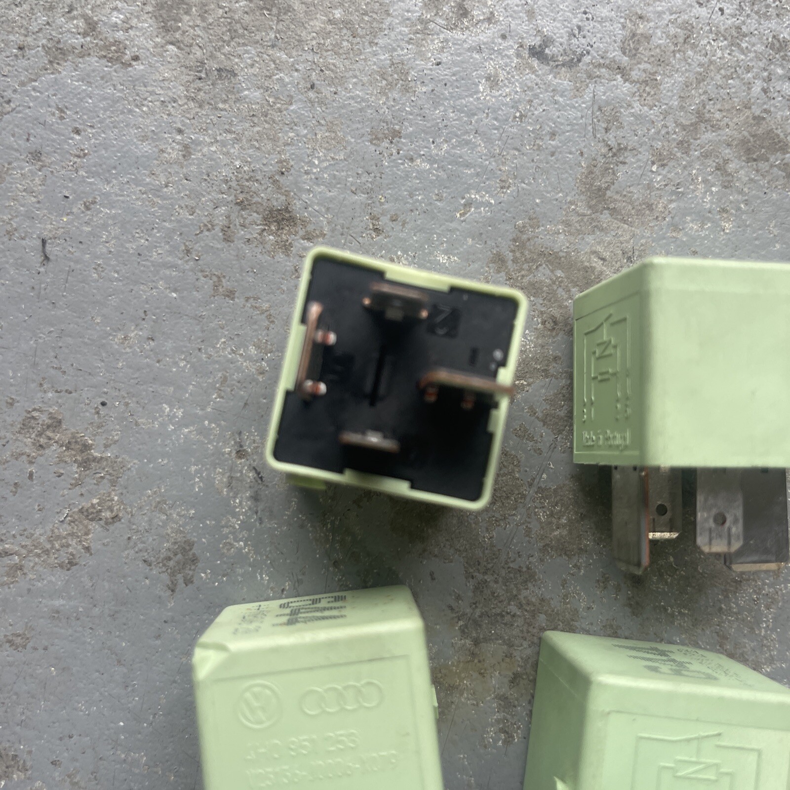 MULTIFUNCTION RELAY # 644 - AUDI 100 A3 SPORTBACK E-TRON A4 ALLROAD A5 ...