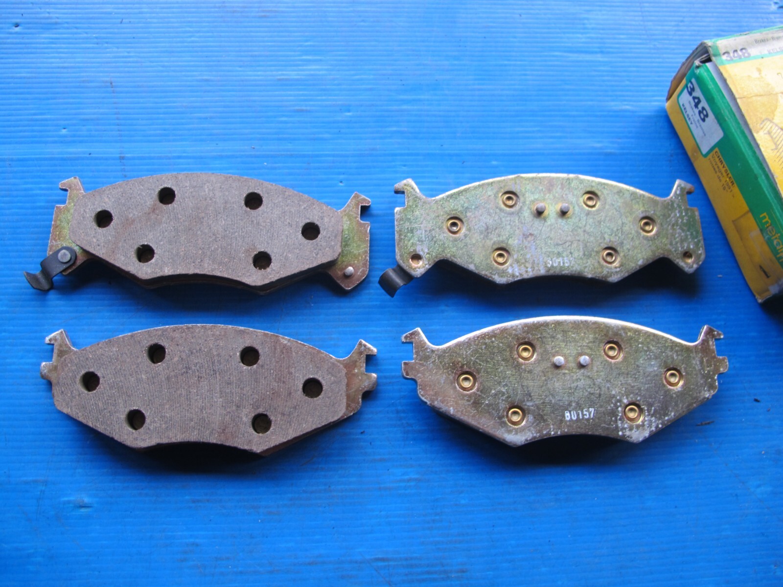 Plaquettes de freins avant MGA pour Chrysler Neon Saratoga Voyager 4 pièces