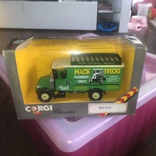 Corgi Classics Vintage 1930's Mack Truck C906/1