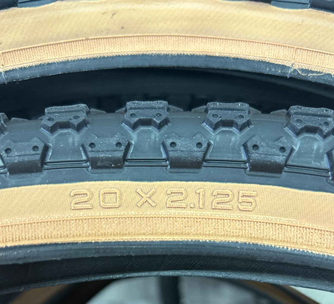 old bmx タイヤ comp3 20×2.125 Cheng Shin Comp III Tire (Black/Skinwall) (20