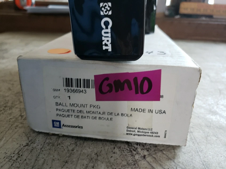 GM OEM 19366943 2015-24 Chevy Suburban Tahoe XT5 7.500 lb enganche de remolque Foto 2 de 4