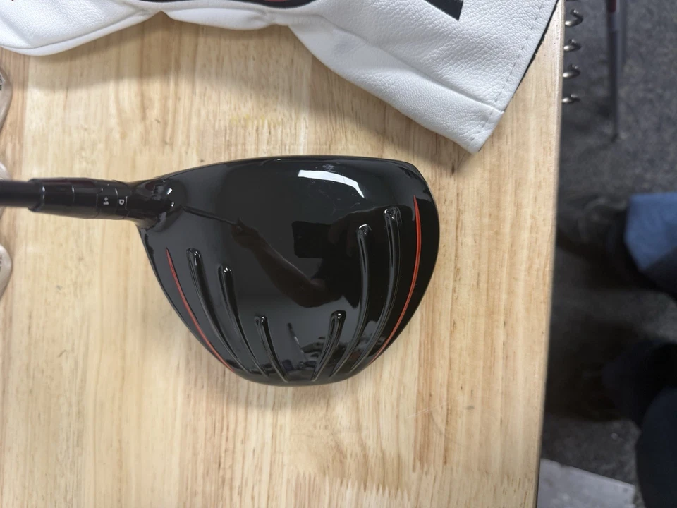 Nuevo eje Nurk Fire Tour 10,5 grados X-Flex LA Golf House of Forge mano derecha Foto 4 de 4