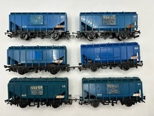 Lot Of 6 OO Hornby R649 VAT 69 Bulk Grain Wagons - (FAIR)