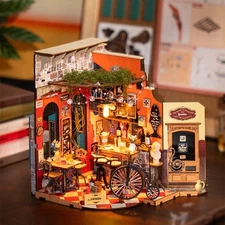 ROBOTIME DIY Miniature Dollhouse 3D Puzzle with Light 1:24-Cheers Bar & Dining