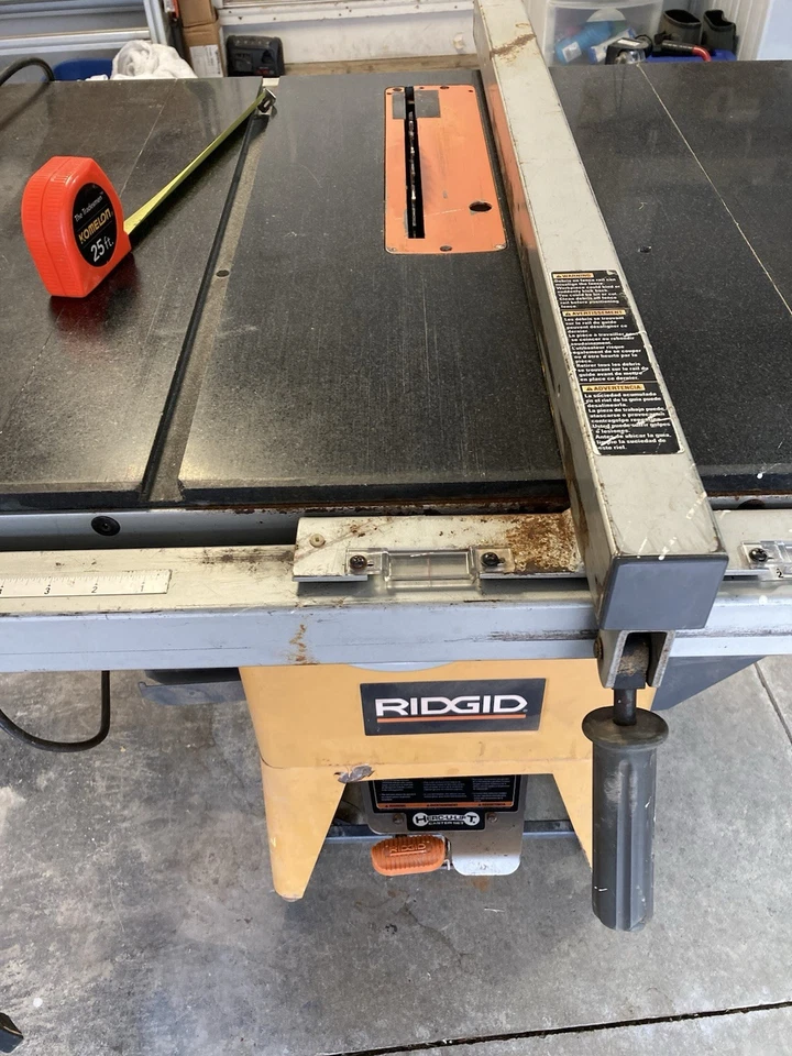 Sierra de mesa estriada con soporte y Herc-U-Lift Mover Foto 4 de 4