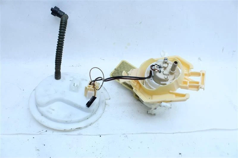 FUEL PUMP 740i 740il 750 HYBRID 750i 750il Active 7 Alpina B7 09-15 1098728 Foto 3 de 4