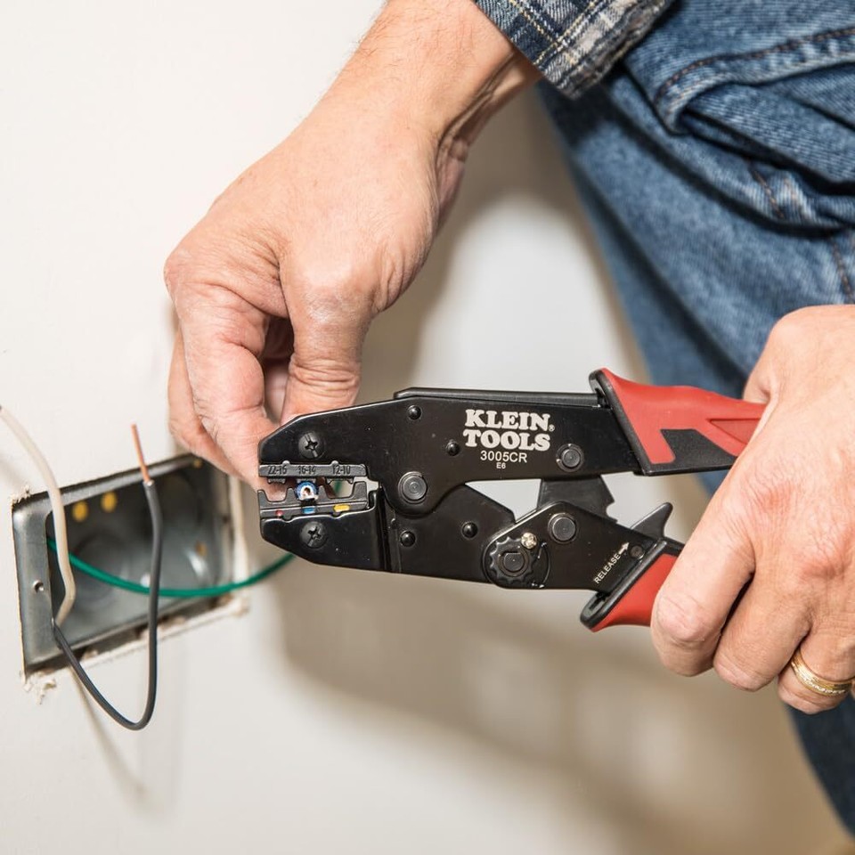 Klein Tools 3005CR Wire Crimper Tool, Ratcheting Insulated Terminal