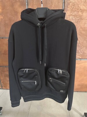 Dolce & Gabbana sweatshirt (various sizes) comfortable with front bags