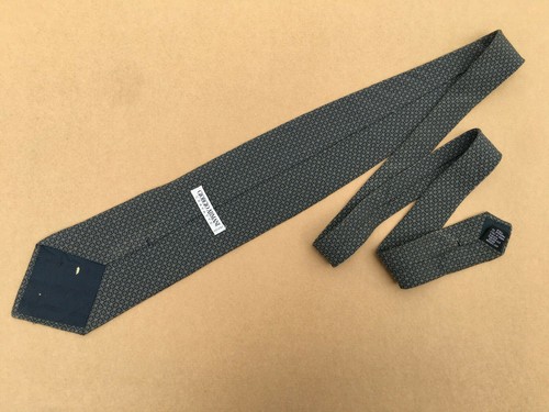 Authentic GIORGIO ARMANI Connection Plaids Design On Gray 100% Silk Necktie Tie - Picture 8 of 12