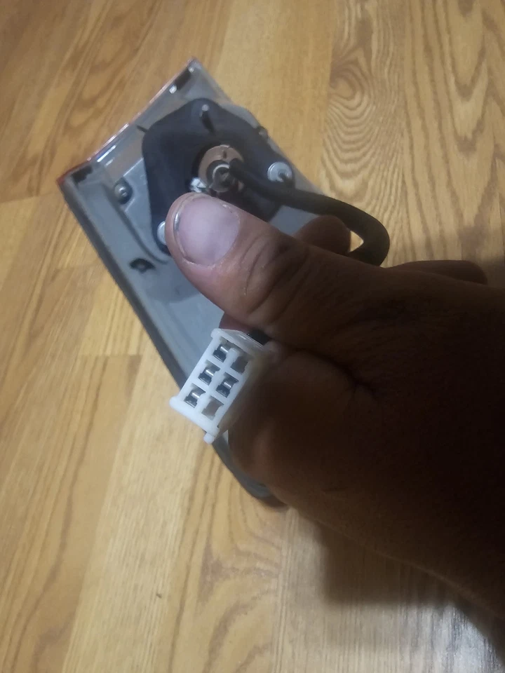 Lexus IS250 IS350 2006 2007 2008 luz trasera pasajero cuarto exterior montado Foto 4 de 4