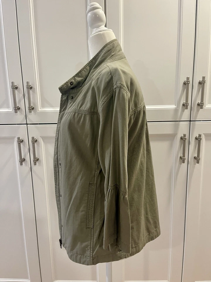 Caslon 女式轻便实用夹克 XS 码橄榄绿色全拉链口袋 — 第 3/4 张图片