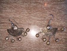 Vintage Beautiful Artisan Fan Silver Earrings...