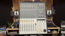 Focusrite 2802 Analogue Summing Mixer & Control Surface