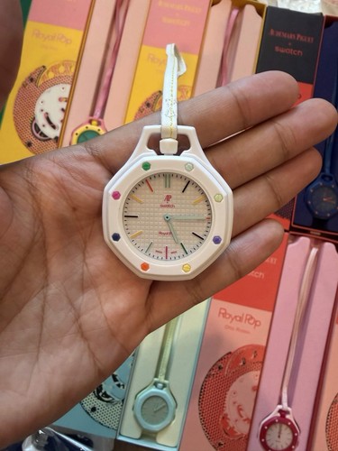 Swatch Huit Blanc Pocket Watch Quartz White Dial Open Face 30m Box Papers