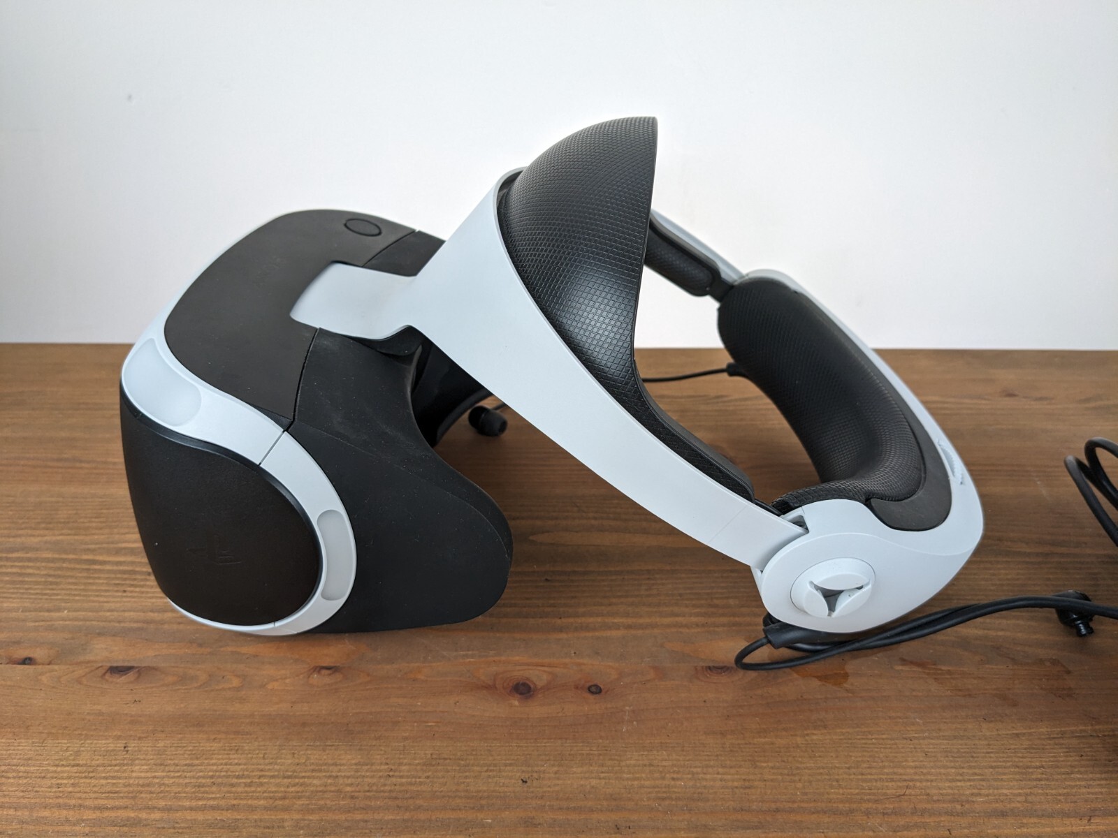 PS4 VR 1 V2 Headset & Camera Bundle PSVR Sony Playstation Virtual