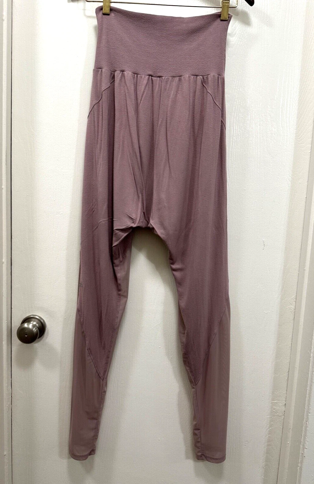 alo-yoga axis harem mesh high rise pants