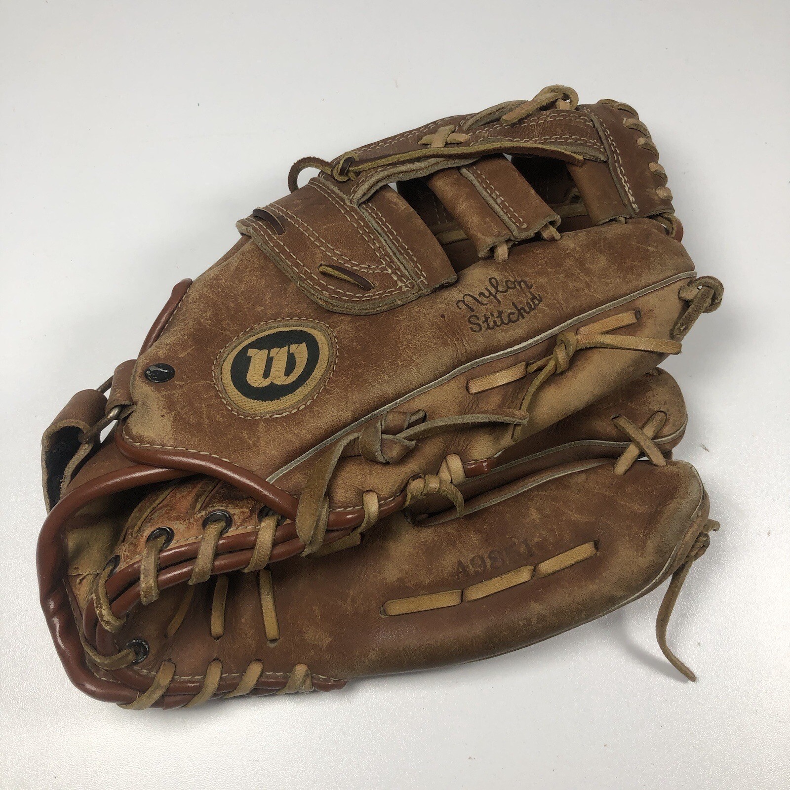 Wilson A9851 FORCE 2 Model Leather Baseball Glove RHT Used
