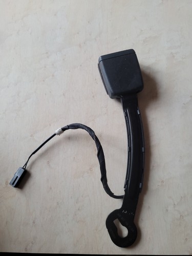 VW Passat 3G B8 Facelift Untergurt Gurtschloss Vorne Rechts 3G0857756H