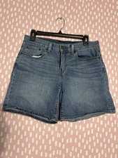 Levi s Women s Denim Shorts W27 Medium Wash Mid Rise Casual Everyday Jean Shorts