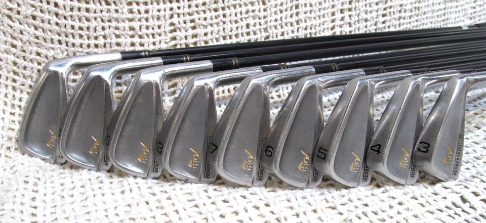 HENRY GRIFFITTS HG (3-PW & SW) 9 件套铁杆套装右手 ~ Reg 硬度石墨杆身 — 第 4/4 张图片