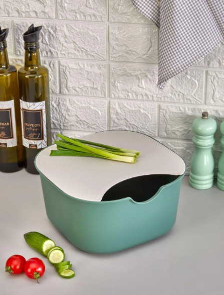 Moi All-in-One Salad maker Large Salad Bowl lemon juicer colander chopping board