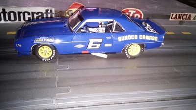 SCALEXTRIC  analoges Slot Car  1:32 CHEVROLET  CAMARO  Z28  ''SUNOCO''  #6