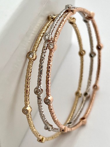 SET OF THREE BANGLE BRACELETS 14K GOLD, 2.40 CAR VS DIAM, APPR. RET USD $7,500 - Picture 3 of 20