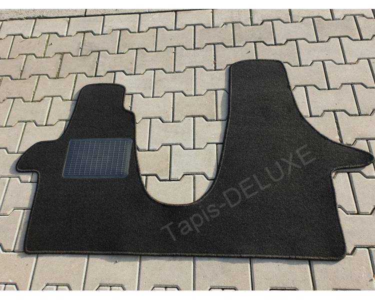 Tapis de sol pour VW T5 pour remplacer une moquette usée et trouée