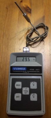 OMEGA TYPE E THERMOCOUPLE THERMOMETER MODEL 450AET 