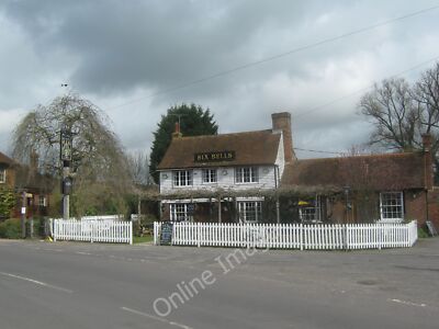 Foto 12x8 Six Bells Public House, Woodchurch (2) Townland Green An indepe c2010