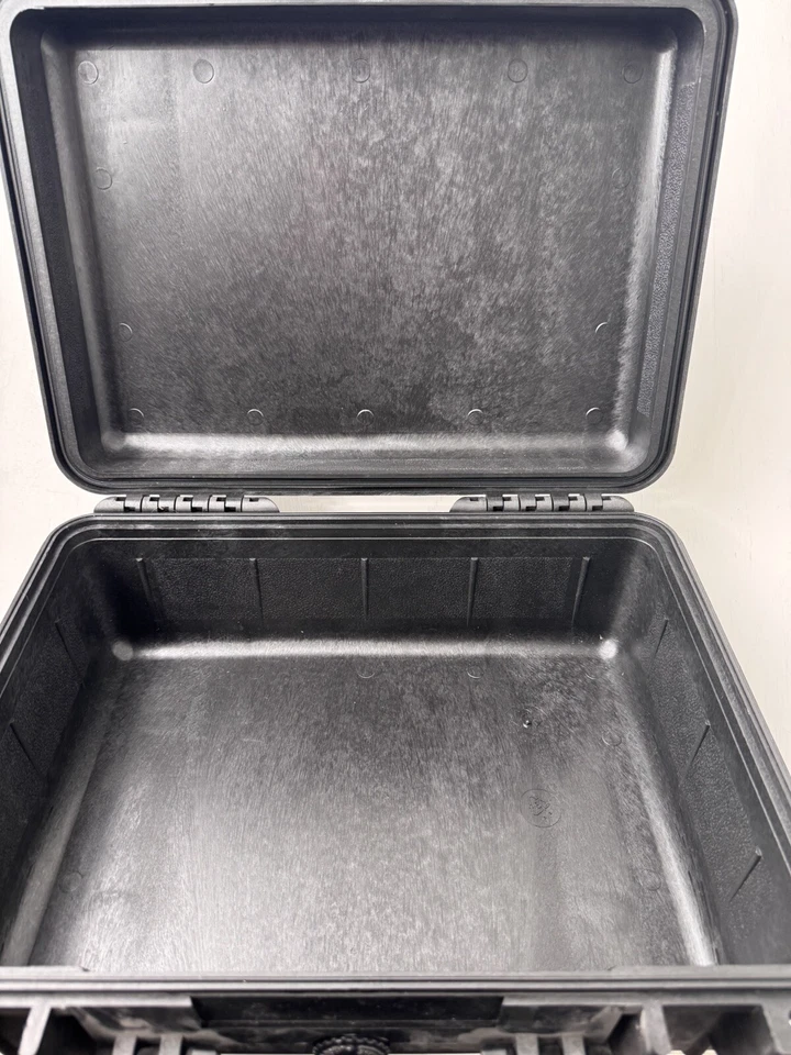 Lowepro Waterproof Professional Hard Case 16x11 Camera Drone Equipment - Image 4 of 4