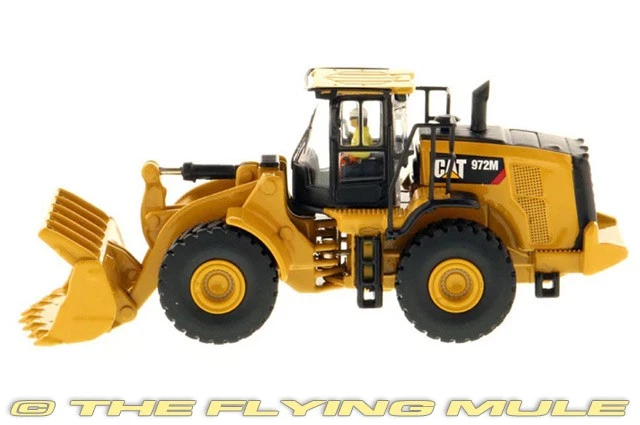 Diecast Masters 1:87 972M Wheel Loader - Image 3 of 4