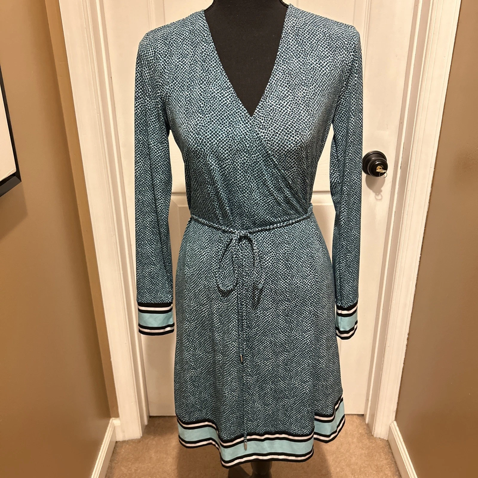 Abito Michael Kors manica lunga stampa teal taglia P piccolo morbido e splendido