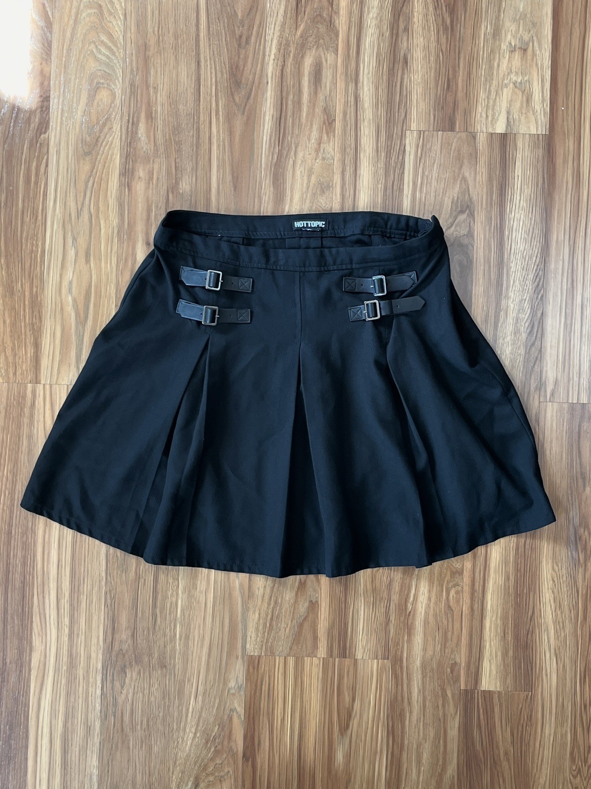 🖤⛓️💥 Hot Topic Black Pleated Buckle Skirt Women's Size L