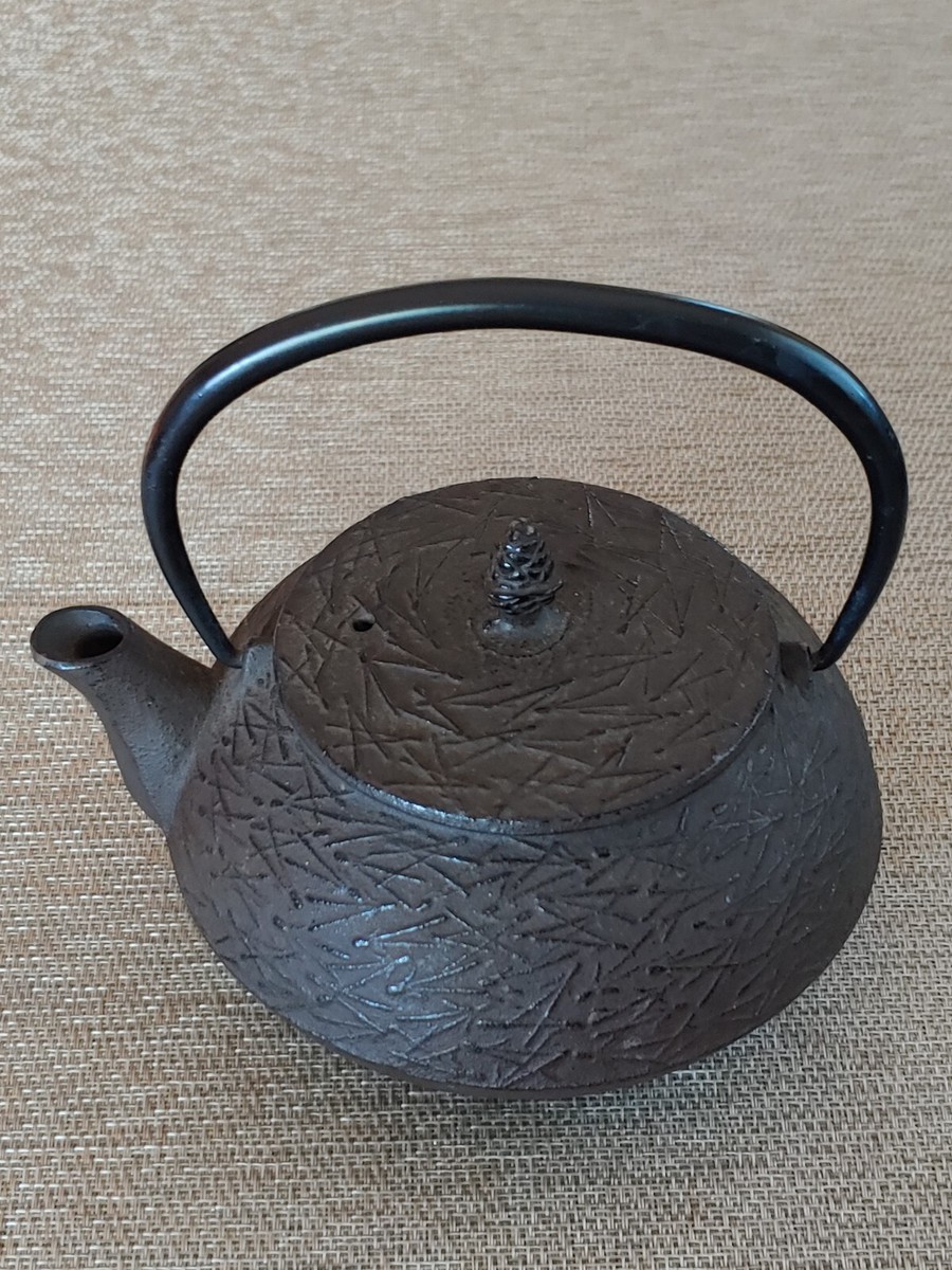 日本南部岩铸松果叶纹铁壶Vintage Japanese Nambu Kyusu Iron
