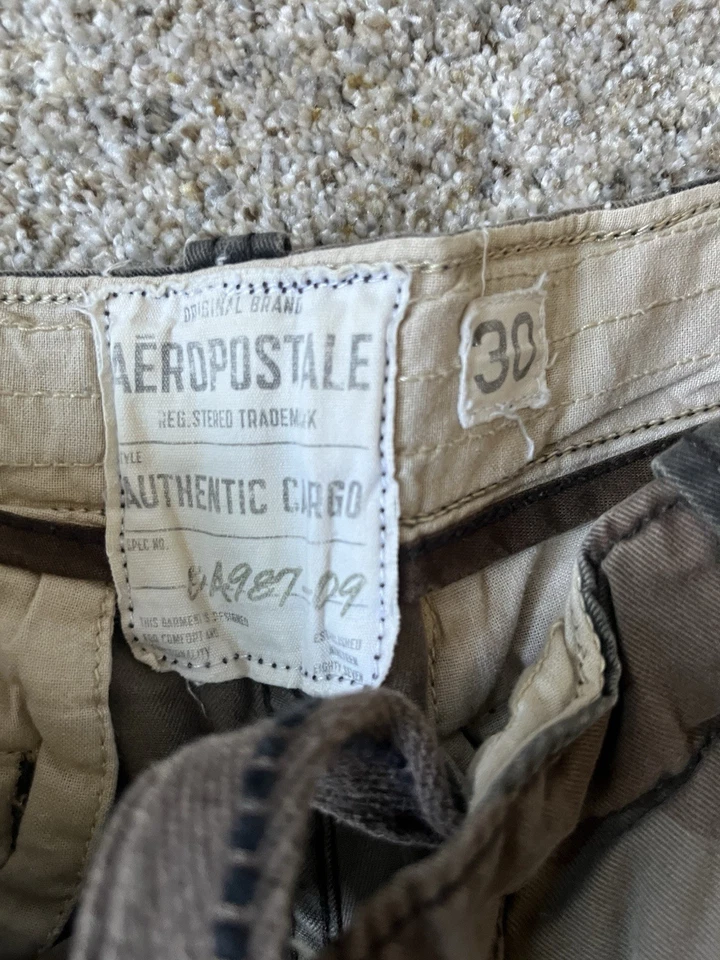 Pantalones cortos cargo Aeropostale vintage para hombre 30 pulgadas camuflaje con cordón Foto 2 de 3