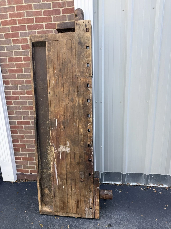 Antique carpenters Workbench W/ Vice. Repurpose Restore No Legs - Image 2 of 4