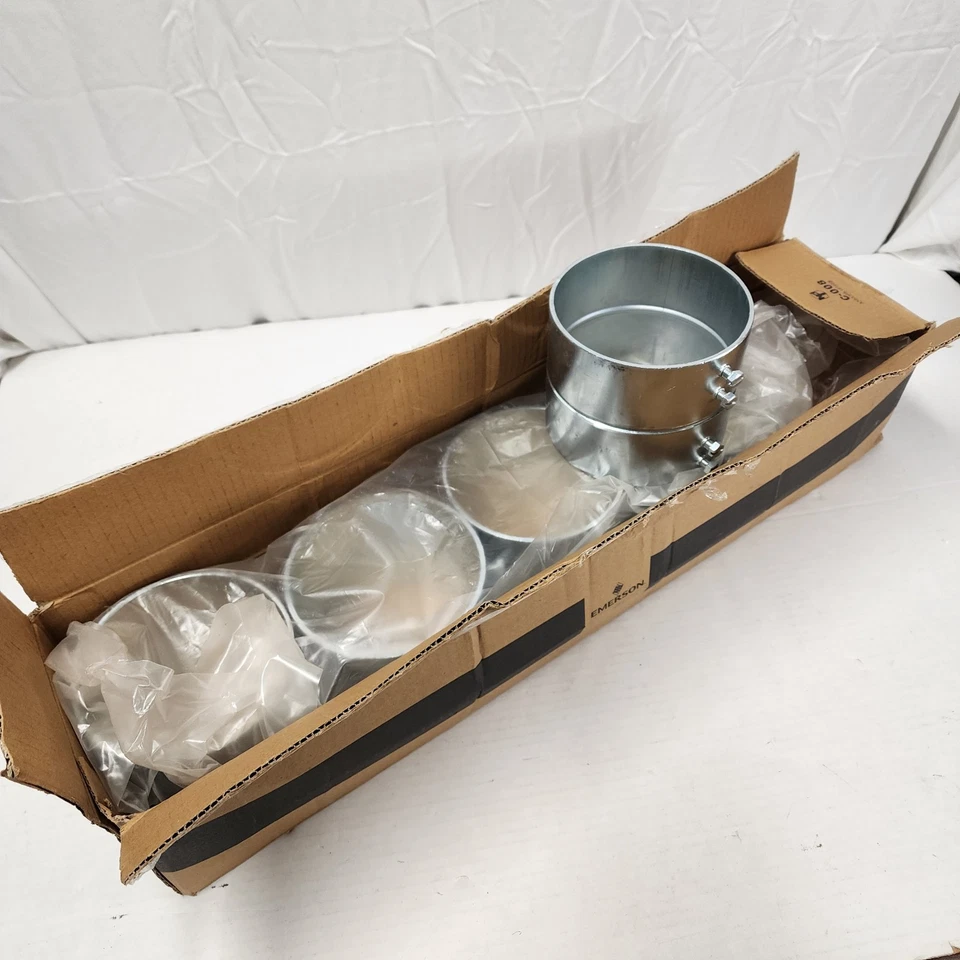 Juego de acoplamiento de tornillo Emerson de 4 pulgadas de acero para conducto EMT/rígido/IMC ubicación seca Foto 2 de 4