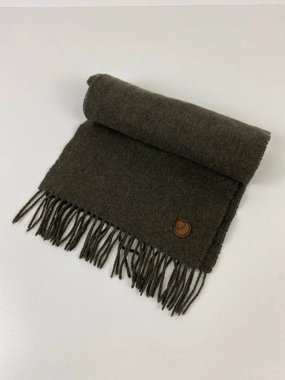 FjallRaven wool outdoor scarf
Opens in a new window or tab