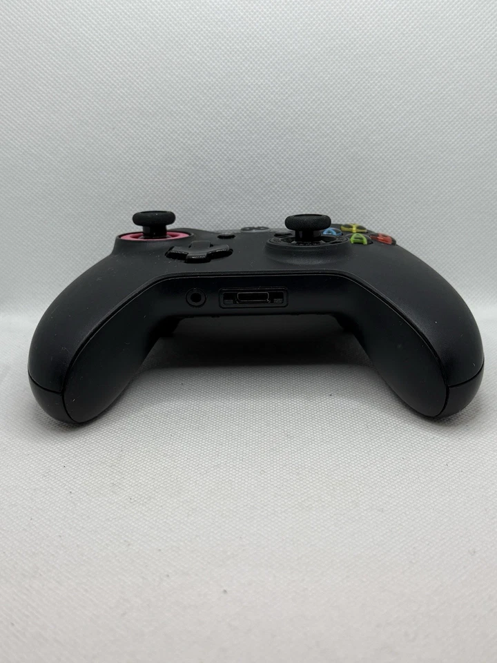 🕹️ Xbox One Scuf One Black Controller With No Paddles 🎮 - Image 4 of 4