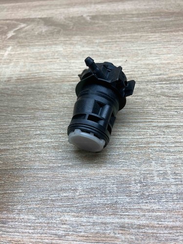 060210 4461 Denso Mazda 6 WINDSCREEN HEADLIGHT WASHER PUMP - Picture 6 of 7
