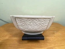 Lenox Bordeaux Collection Footed Centerpiece Bowl Embossed Grapes 24k Gold Trim