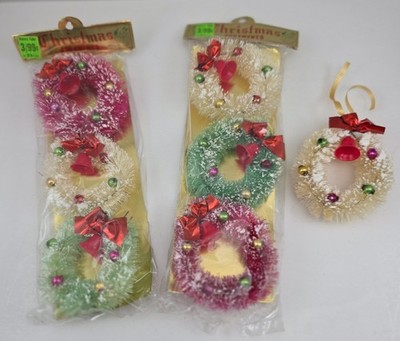 Lot of 7 -Vtg Christmas Bottle Brush 3'' Mini Wreaths w/ Mercury Glass Beads-Rare