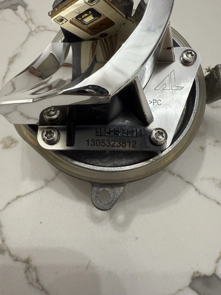 MÓDULO CONTROL FARO LED 1305323812 BMW F80 F82 M3 M4 (2015-2020) OEM Foto 2 de 3