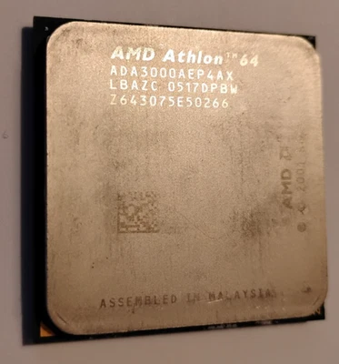 AMD/Athlon 64 3000+/Socket 754/K8/NewCastle/ADA3000AEP4AX/89 vatios/CPU de escritorio Foto 1 de 4