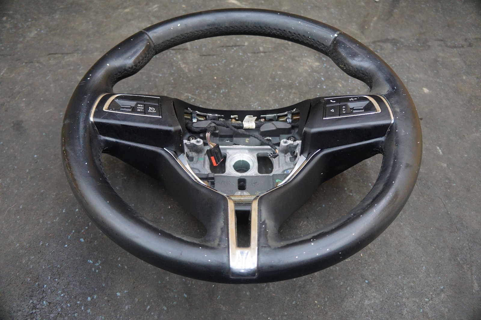 Driver Steering Wheel Assembly Black USA OEM Maserati Ghibli 2014-2016