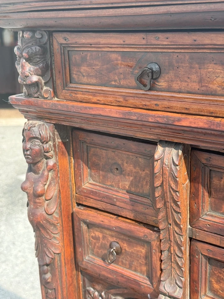 Antiguo renacimiento tallado victoriano figuras caras gabinete 19 barroco italiano Foto 4 de 4