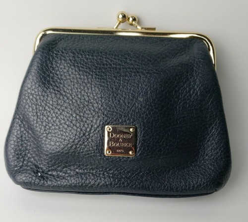 black dooney wallet